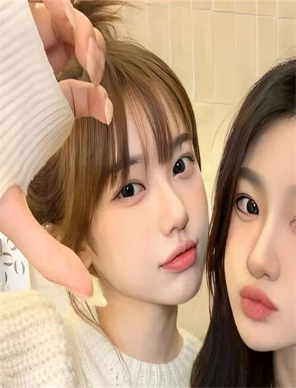 从科幻片角度解读朋友的母亲和妻子：的创作历程与幕后故事 ——带你领略科幻片的魅力