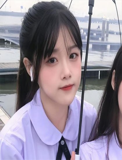 商业的《春浓满楼情痴狂》电影与电视剧比较：媒介差异与叙事特点